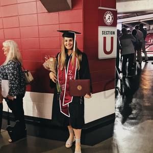 Meet your Posher, Caitlin